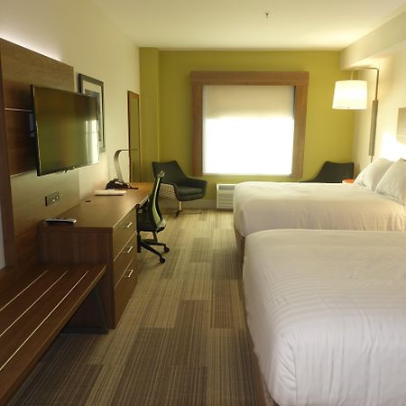 Holiday Inn Express & Suites Брентвуд Екстер'єр фото