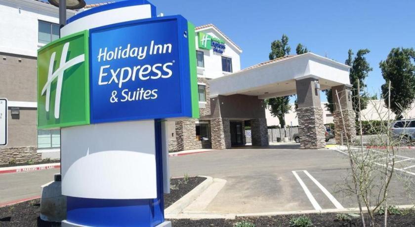 Holiday Inn Express & Suites Брентвуд Екстер'єр фото